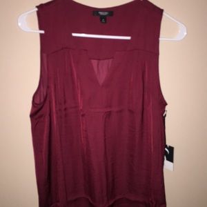 Simply Vera Wang maroon blouse